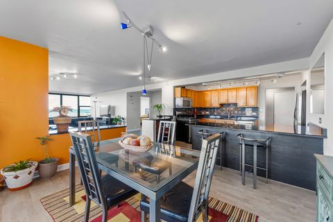 Tiny photo for 5801 N Sheridan Road #3C, Chicago, IL 60660 (MLS # 12492938)