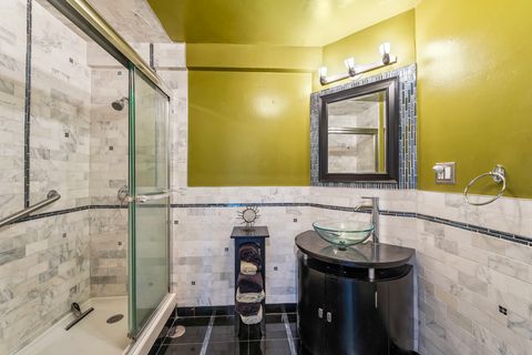 Tiny photo for 5801 N Sheridan Road #3C, Chicago, IL 60660 (MLS # 12492938)