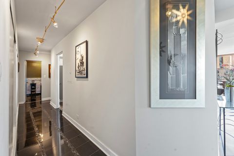 Tiny photo for 5801 N Sheridan Road #3C, Chicago, IL 60660 (MLS # 12492938)