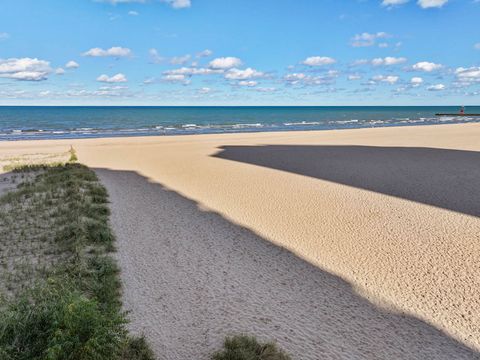 Tiny photo for 5801 N Sheridan Road #3C, Chicago, IL 60660 (MLS # 12492938)