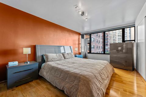 Tiny photo for 5801 N Sheridan Road #3C, Chicago, IL 60660 (MLS # 12492938)