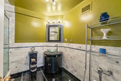 Tiny photo for 5801 N Sheridan Road #3C, Chicago, IL 60660 (MLS # 12492938)