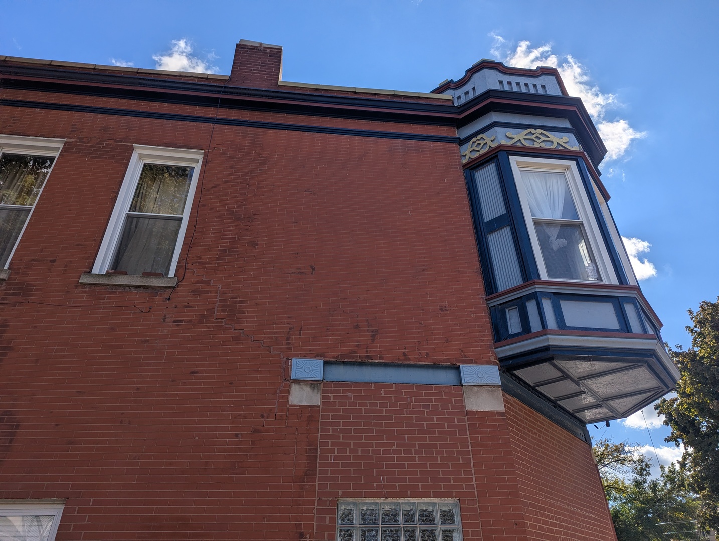 1657 N Monticello Avenue