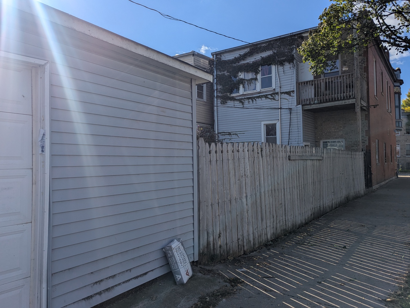 1657 N Monticello Avenue