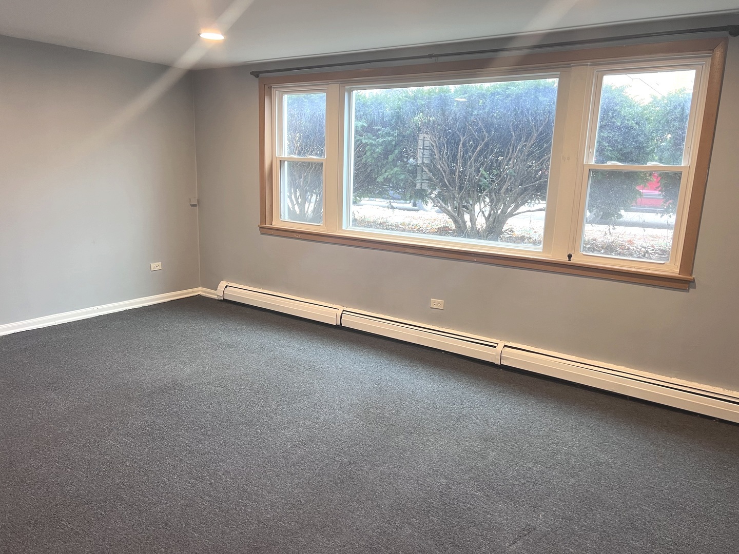 2417 W Bryn Mawr Avenue G