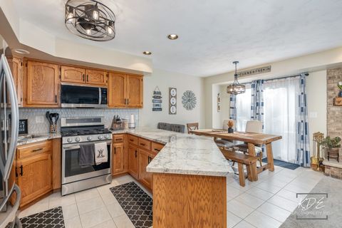 Tiny photo for 11 Warner Circle, Lemont, IL 60439 (MLS # 12506451)