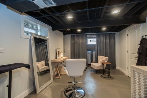 Tiny photo for 9840 S Saint Louis Avenue, Evergreen Park, IL 60805 (MLS # 12623753)