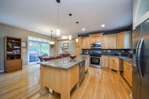 Tiny photo for 290 Remington Drive, St. Charles, IL 60175 (MLS # 12499641)