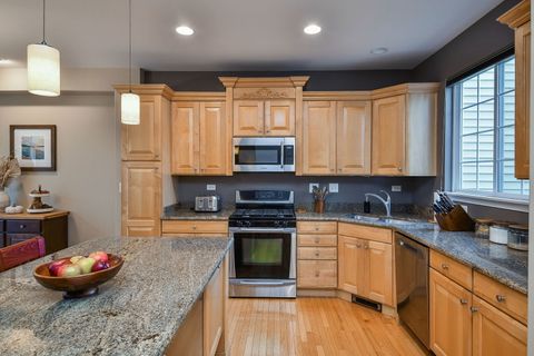 Tiny photo for 290 Remington Drive, St. Charles, IL 60175 (MLS # 12499641)