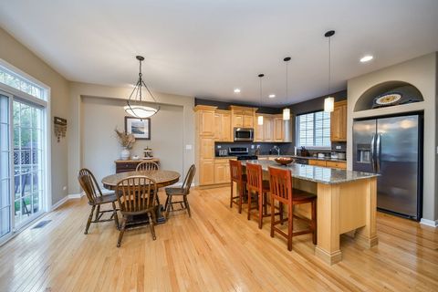 Tiny photo for 290 Remington Drive, St. Charles, IL 60175 (MLS # 12499641)