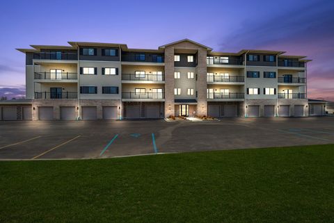 Property photo of 2034 W 75th Place 38, Merrillville, IN 46410