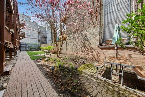 Tiny photo for 2548 N Seminary Avenue #2, Chicago, IL 60614 (MLS # 12612385)