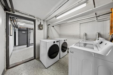 Tiny photo for 2548 N Seminary Avenue #2, Chicago, IL 60614 (MLS # 12612385)