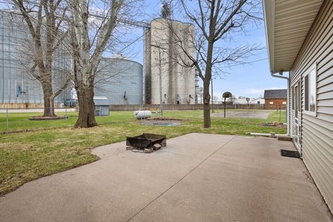 Tiny photo for 104 2nd St Court, Donahue, IA 52746 (MLS # 12602616)