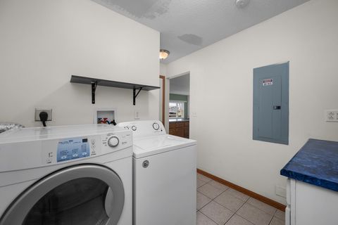 Tiny photo for 104 2nd St Court, Donahue, IA 52746 (MLS # 12602616)