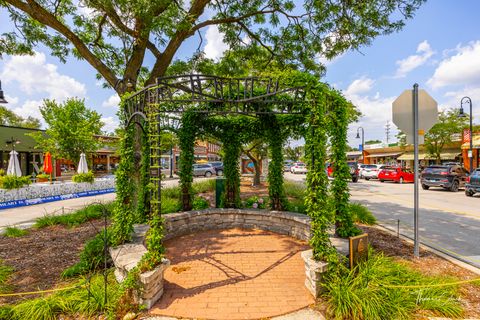 Tiny photo for 421 Park Avenue #A, Clarendon Hills, IL 60514 (MLS # 12619862)