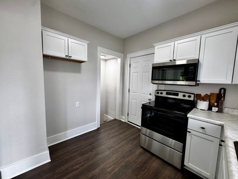 Tiny photo for 2038 N Myrtle Street, Davenport, IA 52804 (MLS # 12633938)