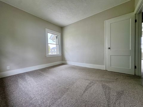 Tiny photo for 2038 N Myrtle Street, Davenport, IA 52804 (MLS # 12633938)