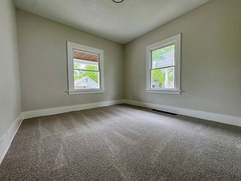Tiny photo for 2038 N Myrtle Street, Davenport, IA 52804 (MLS # 12633938)