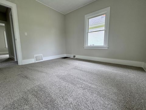 Tiny photo for 2038 N Myrtle Street, Davenport, IA 52804 (MLS # 12633938)