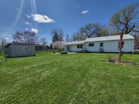 Tiny photo for 405 S Grove Street, Colfax, IL 61728 (MLS # 12485495)