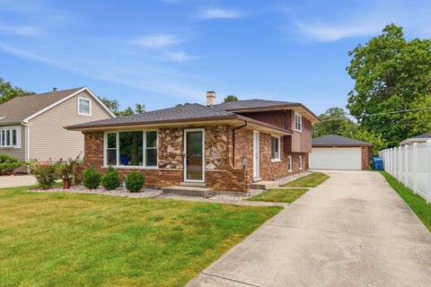 Photo of 11529 S Laramie Avenue, Alsip, IL 60803 (MLS # 12757739)