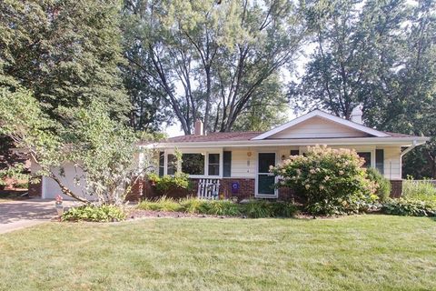 1235 Meadow Lane Elgin IL 60123