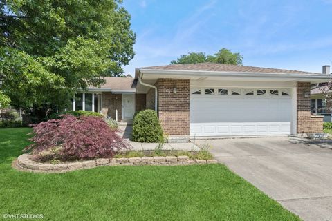 Photo of 7769 Danbury Drive, Darien, IL 60561 (MLS # 12513693)