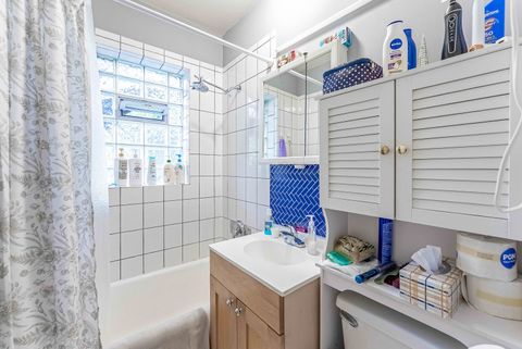 Tiny photo for 4240 N Clarendon Avenue #309N, Chicago, IL 60613 (MLS # 12492565)