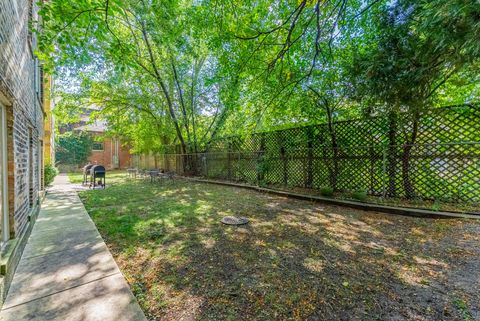 Tiny photo for 4240 N Clarendon Avenue #309N, Chicago, IL 60613 (MLS # 12492565)