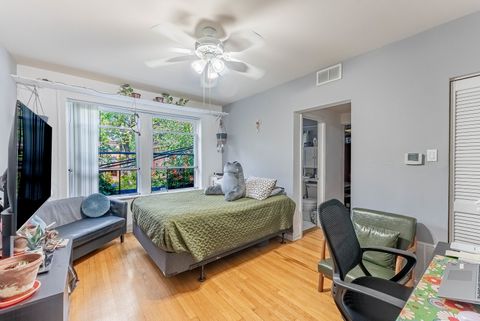 Tiny photo for 4240 N Clarendon Avenue #309N, Chicago, IL 60613 (MLS # 12492565)