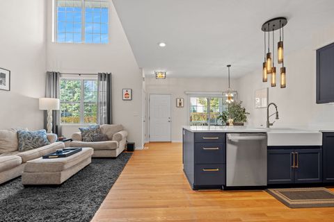 Tiny photo for 1240 Walnut Glen Drive, Crystal Lake, IL 60014 (MLS # 12502435)