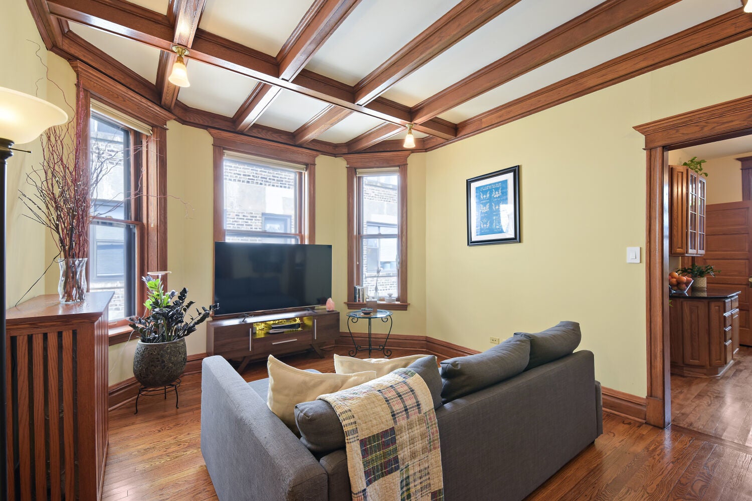 823 W Lakeside Place 3E