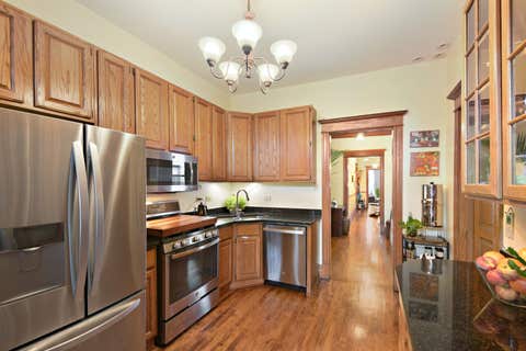 Tiny photo for 823 W Lakeside Place #3E, Chicago, IL 60640 (MLS # 12720695)