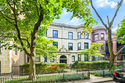Photo of 823 W Lakeside Place #3E, Chicago, IL 60640 (MLS # 12720695)