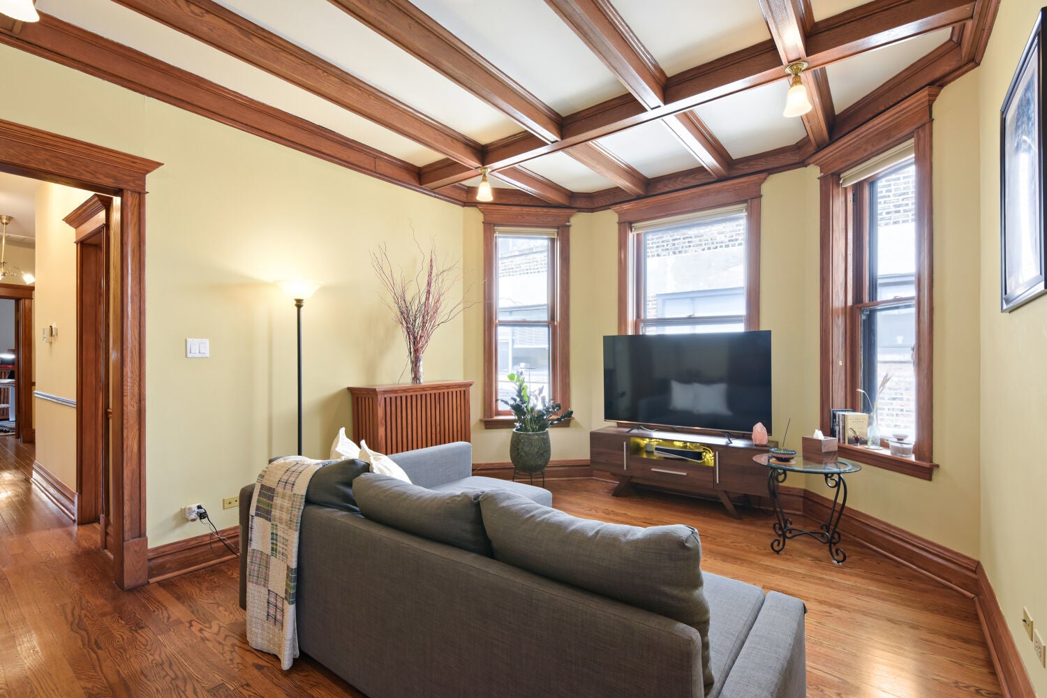 823 W Lakeside Place 3E