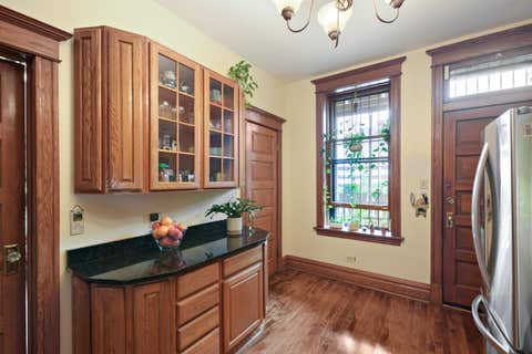Tiny photo for 823 W Lakeside Place #3E, Chicago, IL 60640 (MLS # 12720695)
