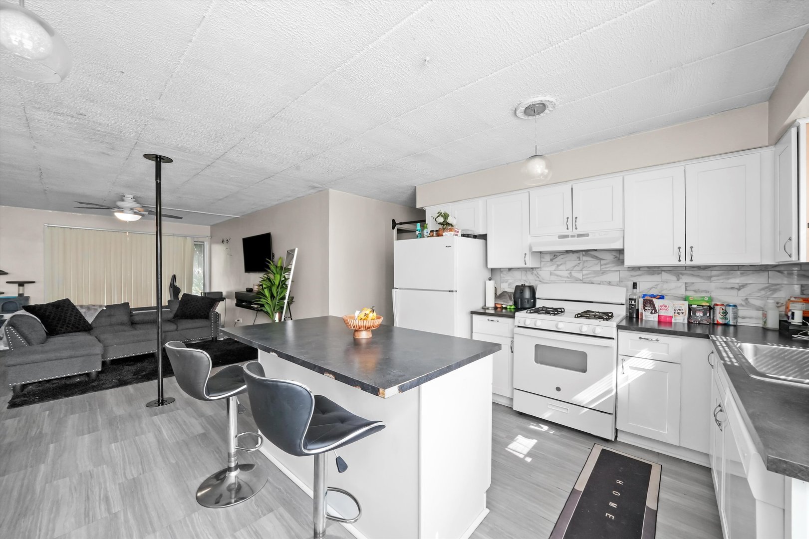 129 N Mason Avenue 105