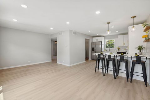Tiny photo for 630 E Le moyne Avenue, Lombard, IL 60148 (MLS # 12474531)