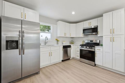Tiny photo for 630 E Le moyne Avenue, Lombard, IL 60148 (MLS # 12474531)