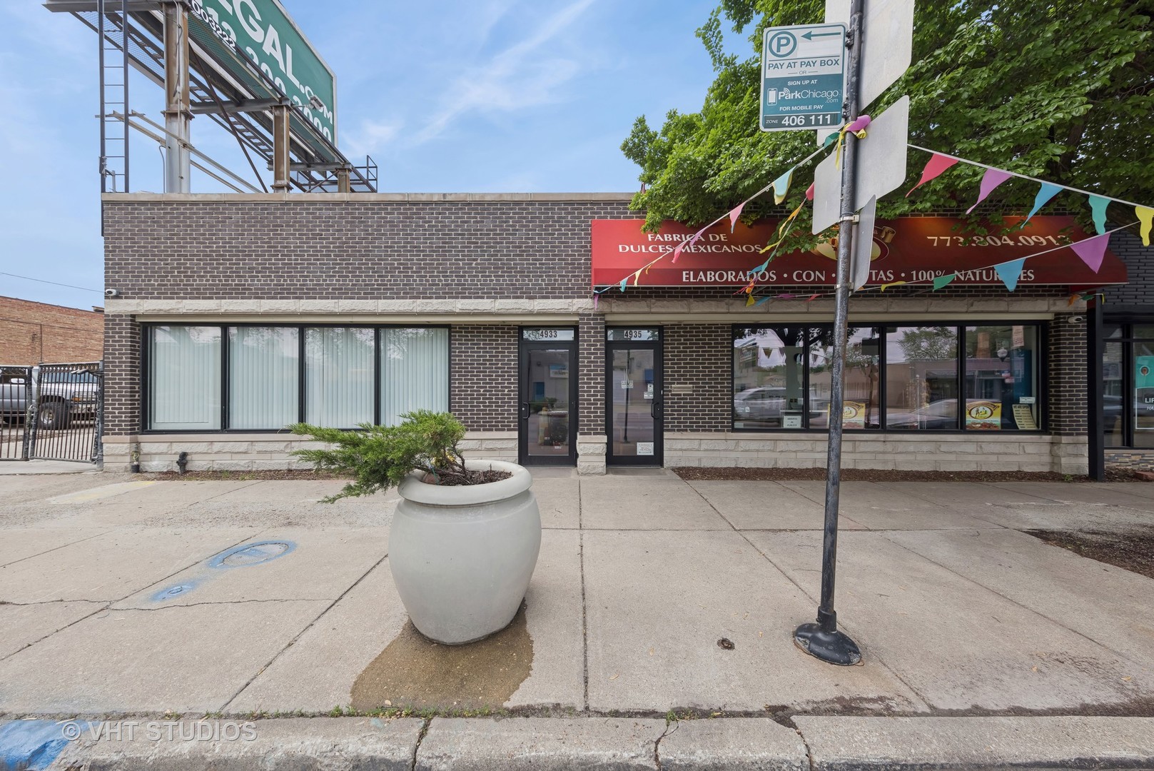 4933-4935 W Fullerton Avenue