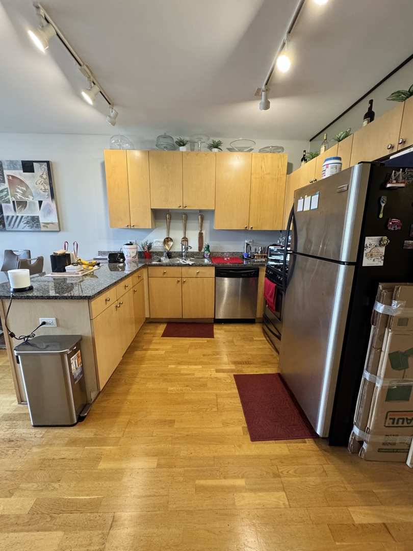 1464 S MICHIGAN Avenue 303