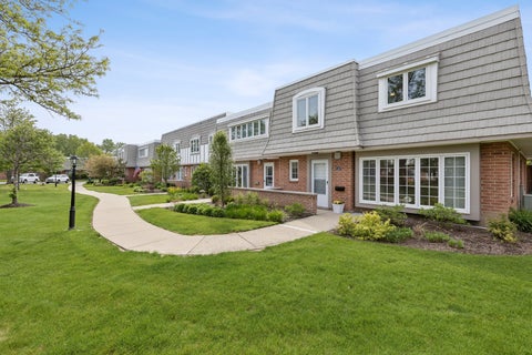 Photo of 1470 Saint Tropez Court, Highland Park, IL 60035 (MLS # 12657595)