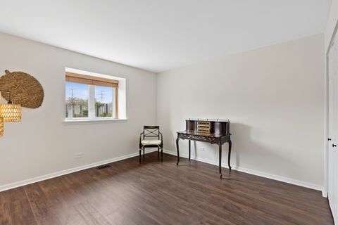 Tiny photo for 1470 Saint Tropez Court, Highland Park, IL 60035 (MLS # 12657595)