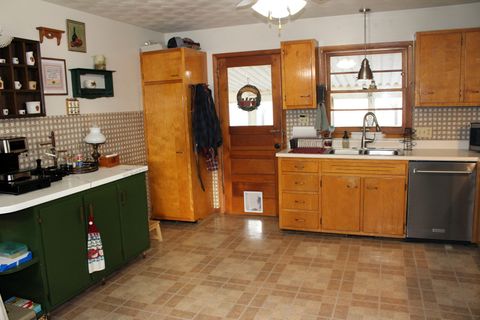 Tiny photo for 8 Edgelea Circle, Clinton, IL 61727 (MLS # 12607533)