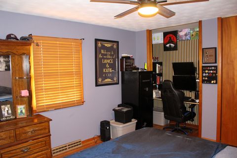 Tiny photo for 8 Edgelea Circle, Clinton, IL 61727 (MLS # 12607533)