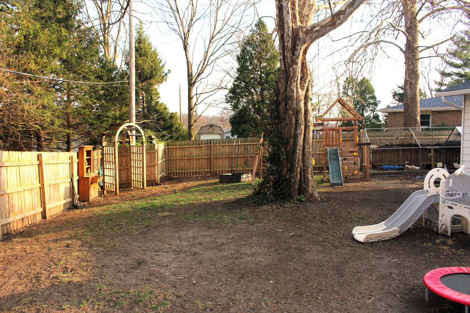 8 Edgelea Circle