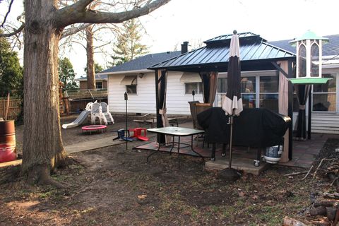 Tiny photo for 8 Edgelea Circle, Clinton, IL 61727 (MLS # 12607533)