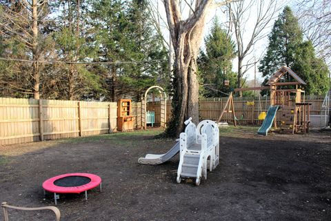 Tiny photo for 8 Edgelea Circle, Clinton, IL 61727 (MLS # 12607533)