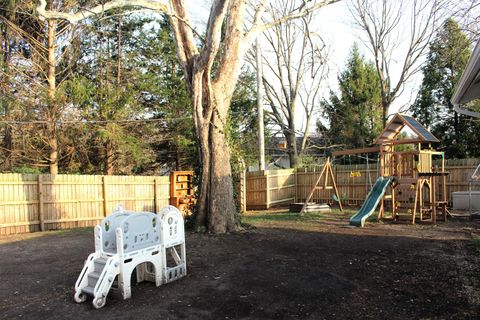 Tiny photo for 8 Edgelea Circle, Clinton, IL 61727 (MLS # 12607533)